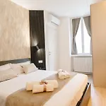 Charm Living Duomo * Como