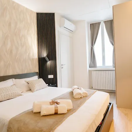Charm Living Duomo * Como