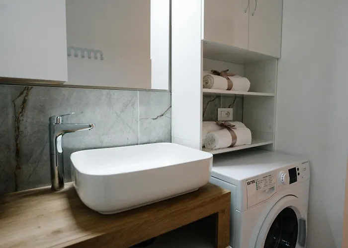 Charm Living Duomo 科莫