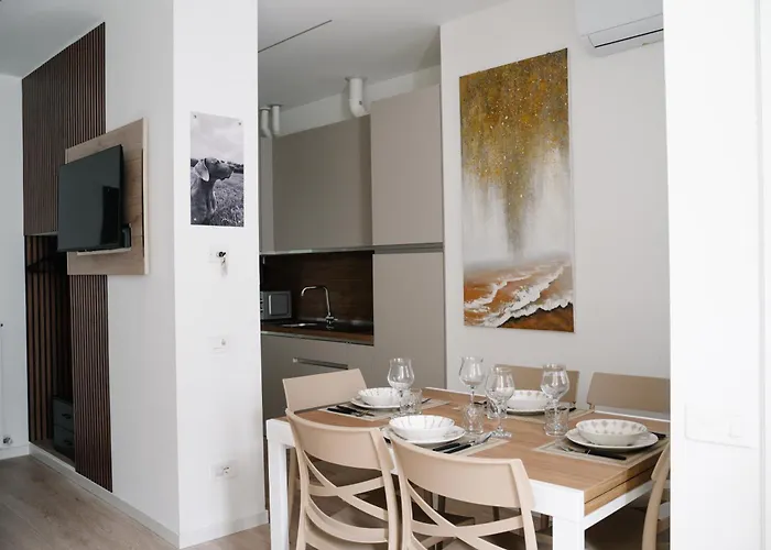 Charm Living Duomo Como