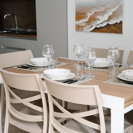 Charm Living Duomo Апартаменты Комо