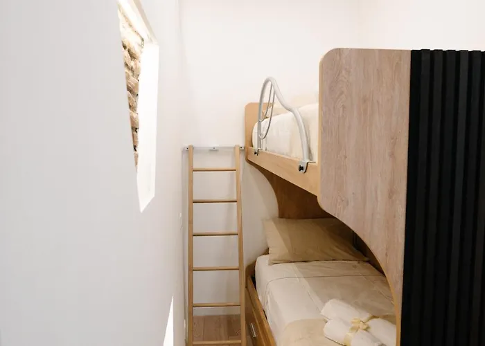 Charm Living Duomo Апартаменты Комо