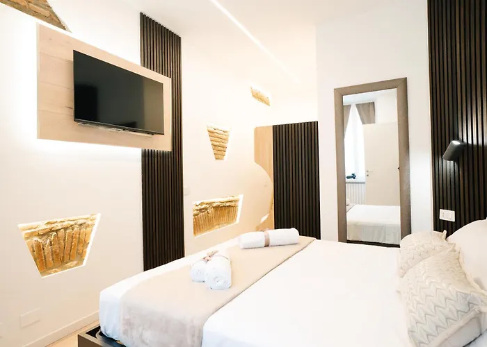 Charm Living Duomo Апартаменты Комо